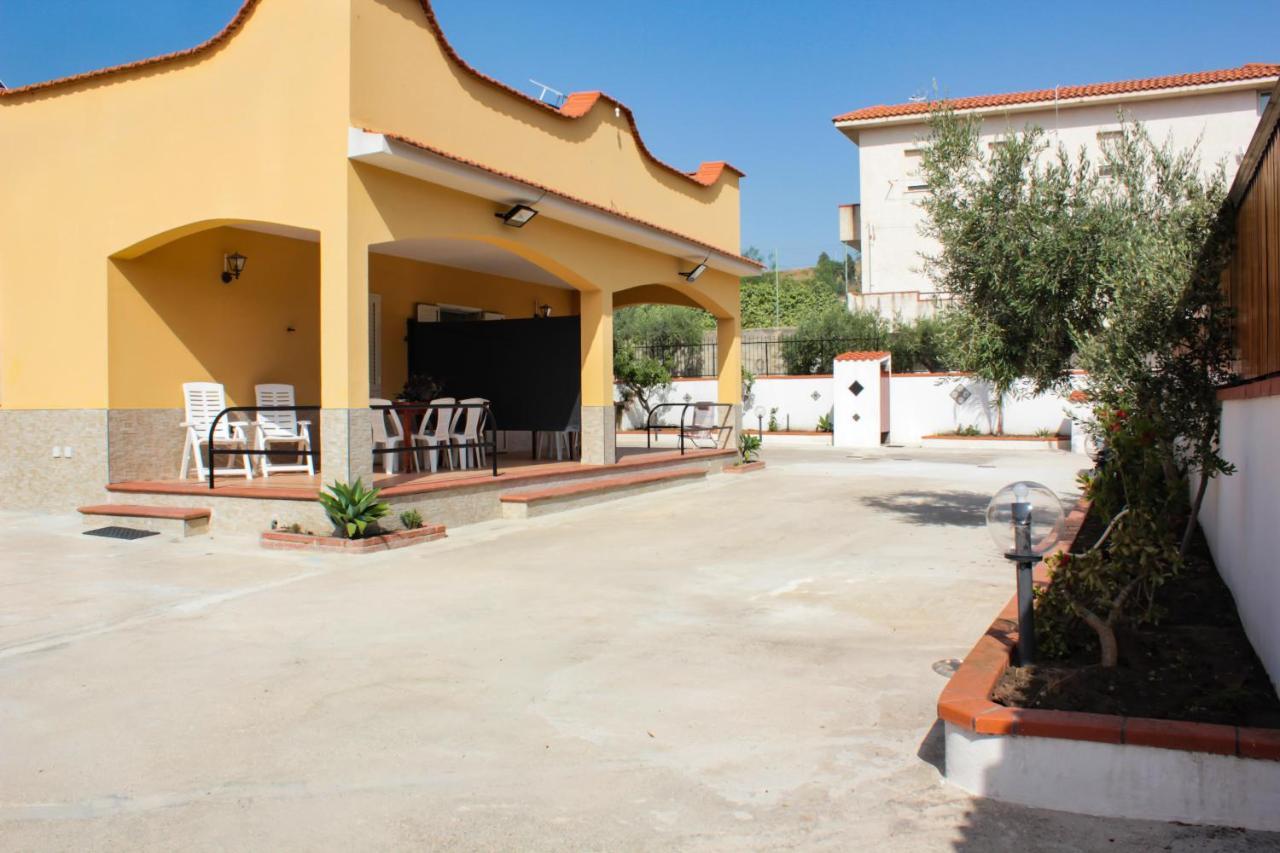 Villa Rosanna شاكا المظهر الخارجي الصورة